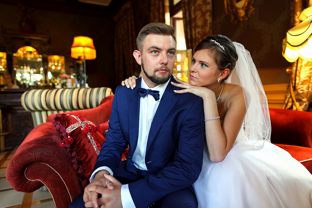 sesja pozowana ślubna, fotografia ślubna, sesje ślubne, fotograf ślub, sesja ślubna morze, fotograf wesele, fotoreportaż ślub, fotografia ślubna Koszalin, sesja ślubna w pałacu