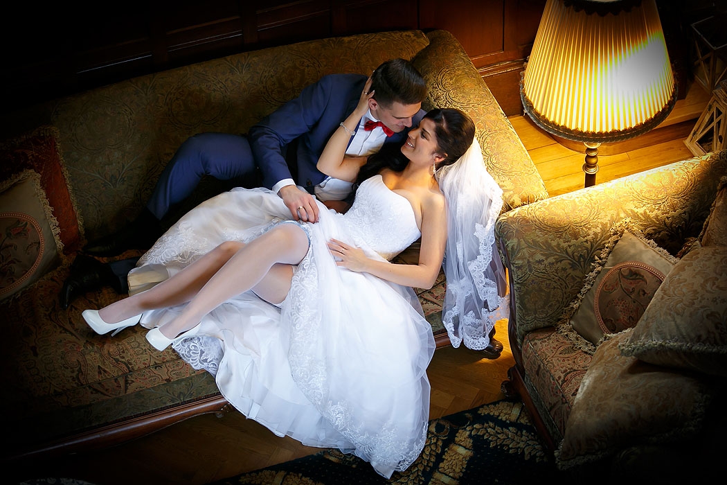 sesja pozowana ślubna, fotografia ślubna, sesje ślubne, fotograf ślub, sesja ślubna morze, fotograf wesele, fotoreportaż ślub, fotografia ślubna Koszalin, sesja ślubna w pałacu