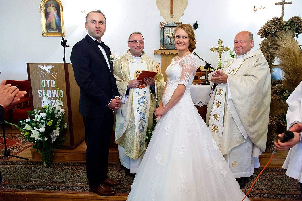 ślub, ceremonia zaślubin, fotograf Koszalin, FOTO i FILM HD, dobry fotograf, fotografia ślubna, fotograf Kołobrzeg, fotograf Szczecinek, fotograf na ślub, fotografowanie na ślubie, ceremonia w kościele