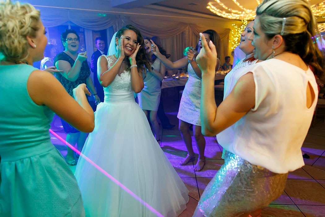 wesele, dobry fotograf na wesele, fotograf Koszalin, Kołobrzeg, Świdwin, Szczecinek, fotografia wesele, impreza weselna, sala weselna, przyjęcie weselne, profesjonalny fotograf wesele, dobre zdjęcia, zawodowiec, fotografia wesele Koszalin,