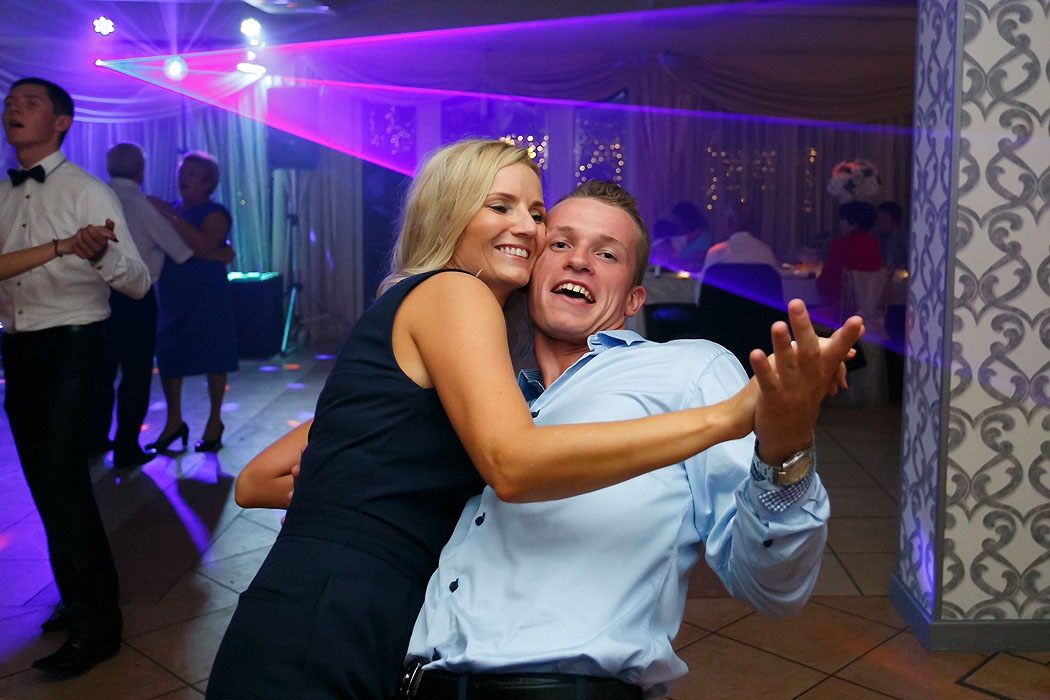 wesele, dobry fotograf na wesele, fotograf Koszalin, Kołobrzeg, Świdwin, Szczecinek, fotografia wesele, impreza weselna, sala weselna, przyjęcie weselne, profesjonalny fotograf wesele, dobre zdjęcia, zawodowiec, fotografia wesele Koszalin,