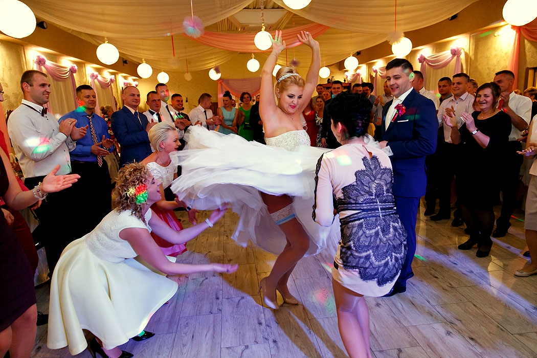 wesele, dobry fotograf na wesele, fotograf Koszalin, Kołobrzeg, Świdwin, Szczecinek, fotografia wesele, impreza weselna, sala weselna, przyjęcie weselne, profesjonalny fotograf wesele, dobre zdjęcia, zawodowiec, fotografia wesele Koszalin,