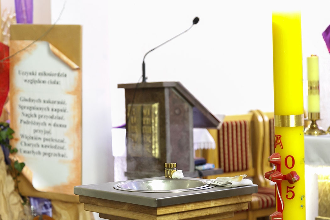 fotograf Koszalin,zdjęcia chrzest, chrzest w kościele,chrzciny