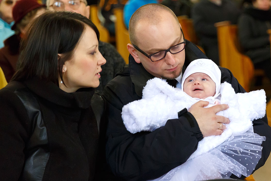 fotograf Koszalin,zdjęcia chrzest, chrzest w kościele,chrzciny