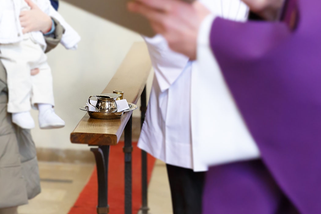 fotograf Koszalin,zdjęcia chrzest, chrzest w kościele,chrzciny