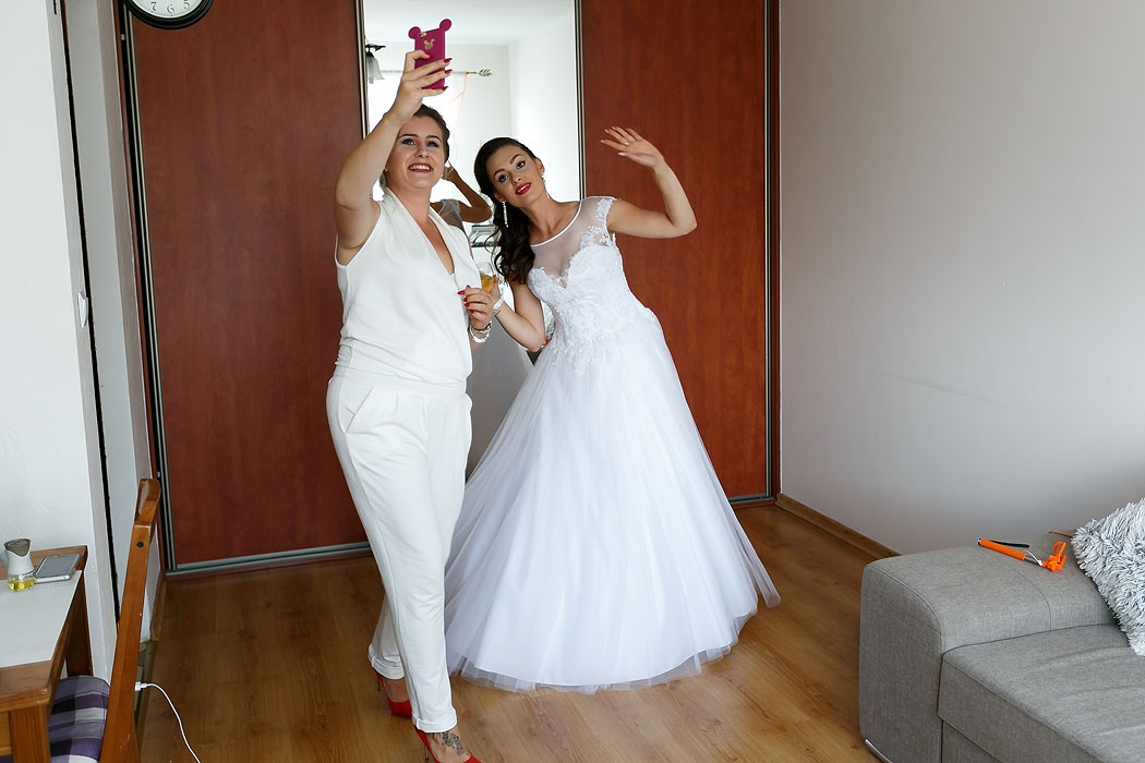 fotograf Kołobrzeg, fotografia ślubna, zdjęcia ślubne, zdjęcia z przygotowań, przygotowania do ślubu, makijaż ślubny