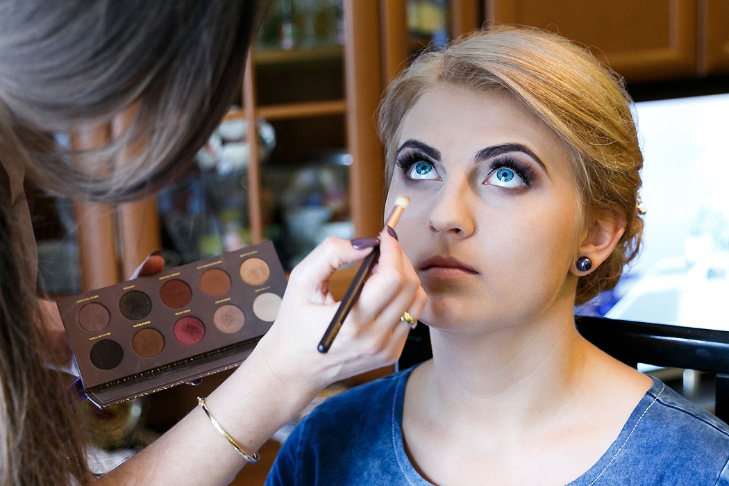 fotograf Kołobrzeg, fotografia ślubna, zdjęcia ślubne, zdjęcia z przygotowań, przygotowania do ślubu, makijaż ślubny