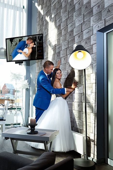 sesja pozowana ślubna, fotografia ślubna, sesje ślubne, fotograf ślub, sesja ślubna morze, fotograf wesele, fotoreportaż ślub, fotografia ślubna Koszalin, sesja ślubna w pałacu