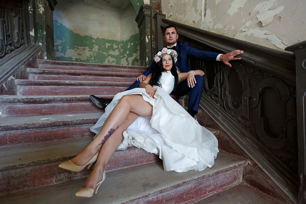 sesja pozowana ślubna, fotografia ślubna, sesje ślubne, fotograf ślub, sesja ślubna morze, fotograf wesele, fotoreportaż ślub, fotografia ślubna Koszalin, sesja ślubna w pałacu