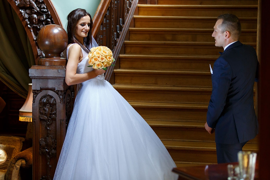 sesja pozowana ślubna, fotografia ślubna, sesje ślubne, fotograf ślub, sesja ślubna morze, fotograf wesele, fotoreportaż ślub, fotografia ślubna Koszalin, sesja ślubna w pałacu