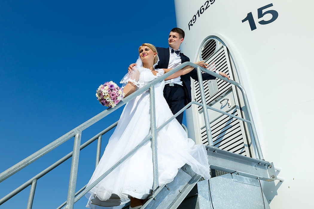 sesja ślubna nad morzem, fotografia ślubna, dobry fotograf, sesje ślubne, sesje w plenerze, fotograf Koszalin, fotograf ślubny Kołobrzeg, romantyczne sesje ślubne, zakochani, miłość, 