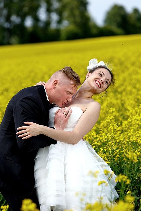 sesja ślubna nad morzem, fotografia ślubna, dobry fotograf, sesje ślubne, sesje w plenerze, fotograf Koszalin, fotograf ślubny Kołobrzeg, romantyczne sesje ślubne, zakochani, miłość, 