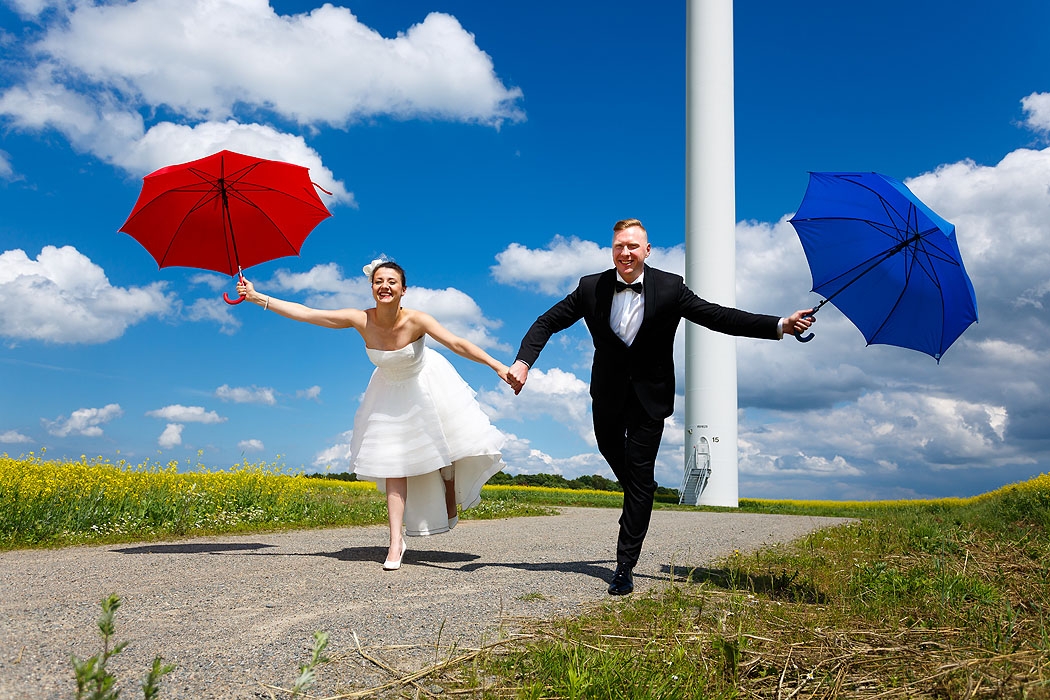 sesja ślubna nad morzem, fotografia ślubna, dobry fotograf, sesje ślubne, sesje w plenerze, fotograf Koszalin, fotograf ślubny Kołobrzeg, romantyczne sesje ślubne, zakochani, miłość, 