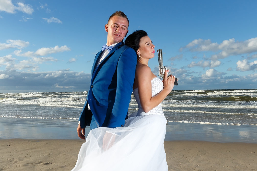 sesja ślubna nad morzem, fotografia ślubna, dobry fotograf, sesje ślubne, sesje w plenerze, fotograf Koszalin, fotograf ślubny Kołobrzeg, romantyczne sesje ślubne, zakochani, miłość, 