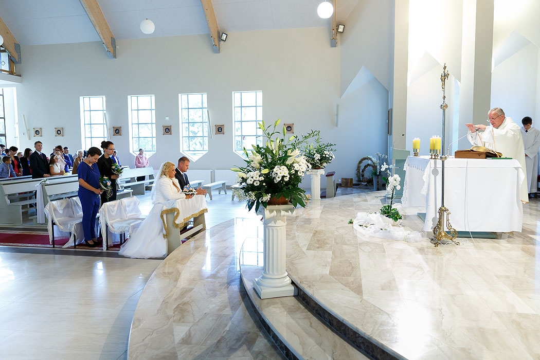 ślub, ceremonia zaślubin, fotograf Koszalin, FOTO i FILM HD, dobry fotograf, fotografia ślubna, fotograf Kołobrzeg, fotograf Szczecinek, fotograf na ślub, fotografowanie na ślubie, ceremonia w kościele