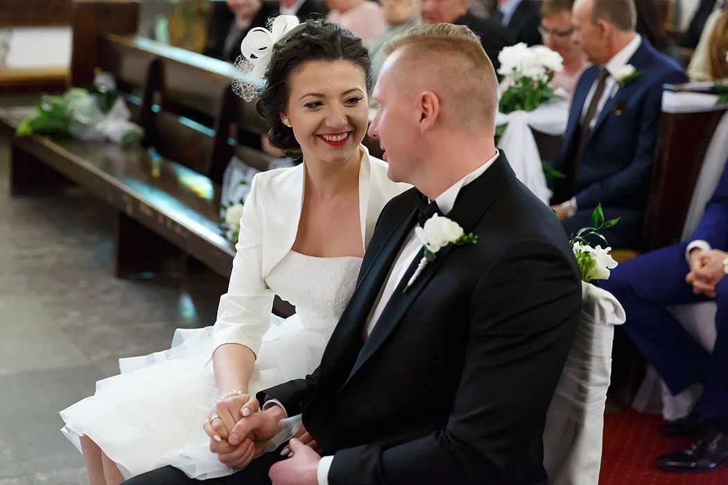 ślub, ceremonia zaślubin, ślub w USC,  fotograf Koszalin, FOTO i FILM HD, dobry fotograf, fotografia ślubna, fotograf Świdwin, fotograf Kołobrzeg, fotograf Szczecinek, fotograf na ślub, fotografowanie na ślubie, ceremonia w kościele