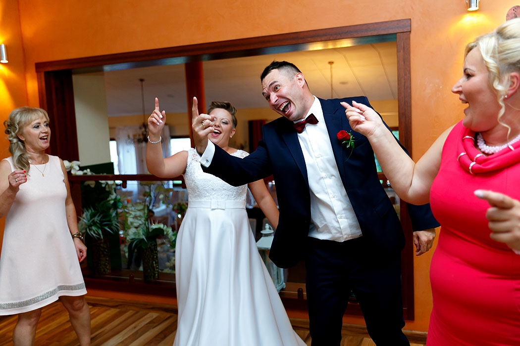 wesele, dobry fotograf na wesele, fotograf Koszalin, Kołobrzeg, Świdwin, Szczecinek, fotografia wesele, impreza weselna, sala weselna, przyjęcie weselne, profesjonalny fotograf wesele, dobre zdjęcia, zawodowiec, fotografia wesele Koszalin,