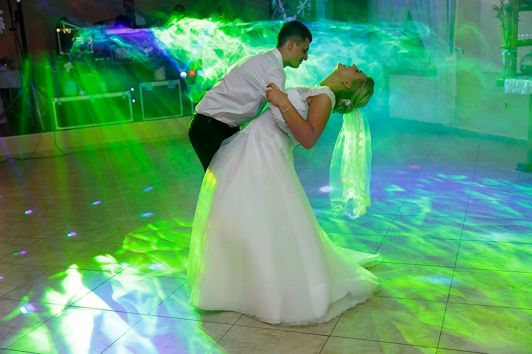 wesele, dobry fotograf na wesele, fotograf Koszalin, Kołobrzeg, Świdwin, Szczecinek, fotografia wesele, impreza weselna, sala weselna, przyjęcie weselne, profesjonalny fotograf wesele, dobre zdjęcia, zawodowiec, fotografia wesele Koszalin,