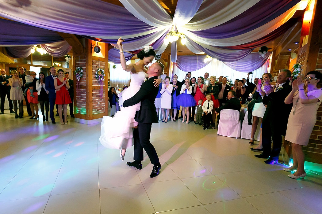 wesele, dobry fotograf na wesele, fotograf Koszalin, Kołobrzeg, Świdwin, Szczecinek, fotografia wesele, impreza weselna, sala weselna, przyjęcie weselne, profesjonalny fotograf wesele, dobre zdjęcia, zawodowiec, fotografia wesele Koszalin,