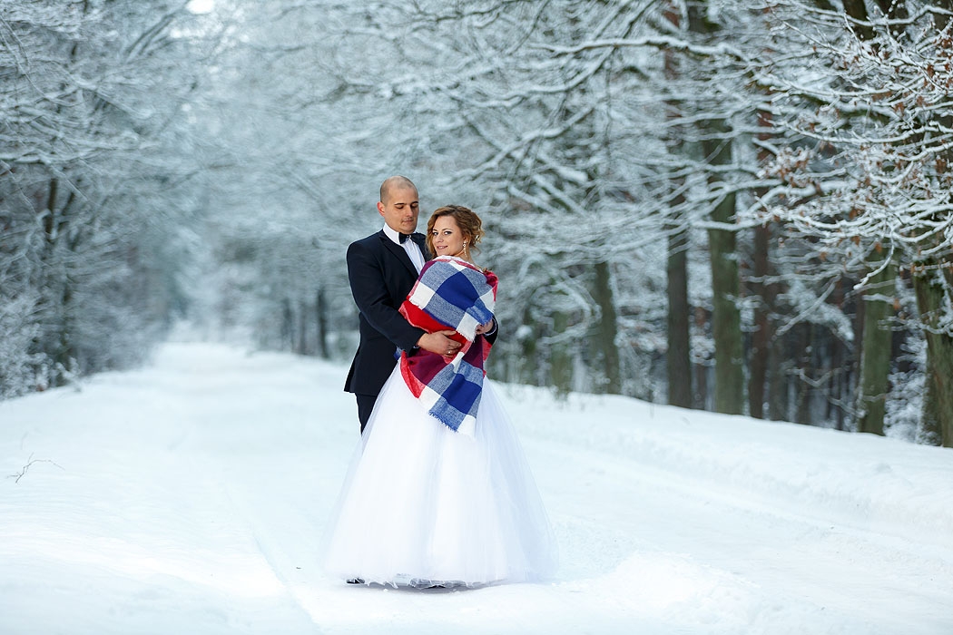 sesja ślubna nad morzem, fotografia ślubna, dobry fotograf, sesje ślubne, sesje w plenerze, fotograf Koszalin, fotograf ślubny Kołobrzeg, romantyczne sesje ślubne, zakochani, miłość, 