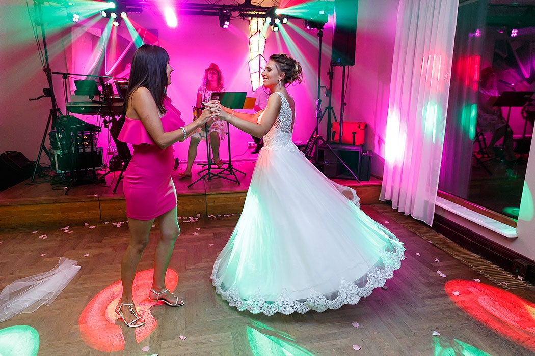 wesele, dobry fotograf na wesele, fotograf Koszalin, Kołobrzeg, Świdwin, Szczecinek, fotografia wesele, impreza weselna, sala weselna, przyjęcie weselne, profesjonalny fotograf wesele, dobre zdjęcia, zawodowiec, fotografia wesele Koszalin,