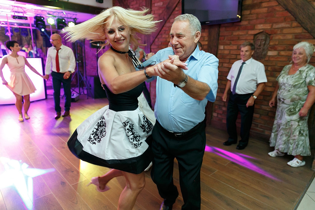 wesele, dobry fotograf na wesele, fotograf Koszalin, Kołobrzeg, Świdwin, Szczecinek, fotografia wesele, impreza weselna, sala weselna, przyjęcie weselne, profesjonalny fotograf wesele, dobre zdjęcia, zawodowiec, fotografia wesele Koszalin,