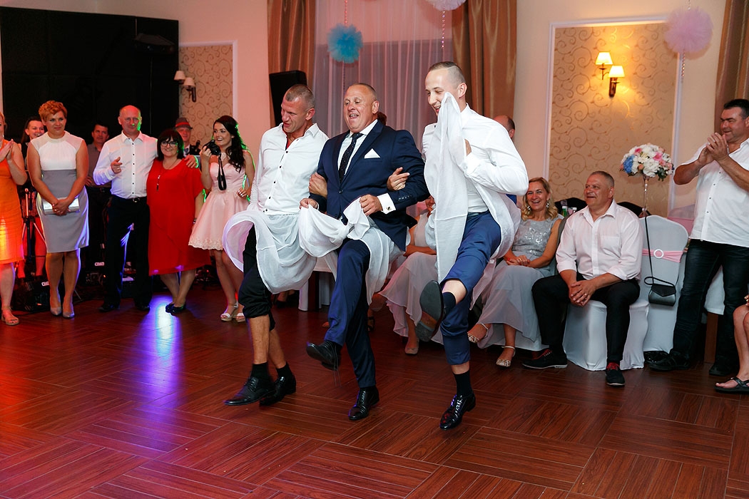 wesele, dobry fotograf na wesele, fotograf Koszalin, Kołobrzeg, Świdwin, Szczecinek, fotografia wesele, impreza weselna, sala weselna, przyjęcie weselne, profesjonalny fotograf wesele, dobre zdjęcia, zawodowiec, fotografia wesele Koszalin,