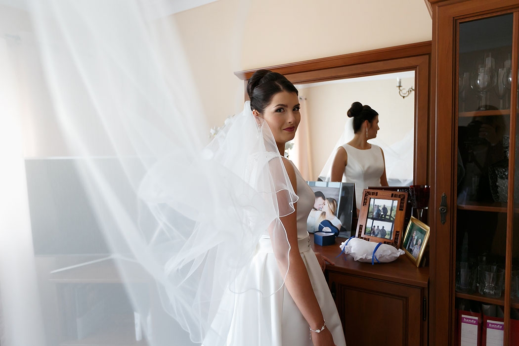 fotograf Kołobrzeg, fotografia ślubna, zdjęcia ślubne, zdjęcia z przygotowań, przygotowania do ślubu, makijaż ślubny